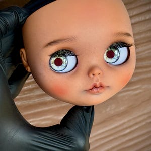 LaLha DOLL – OOAK Art Doll | Hand-Painted Custom Blythe with Unique Faceplate & Eyechips image 8