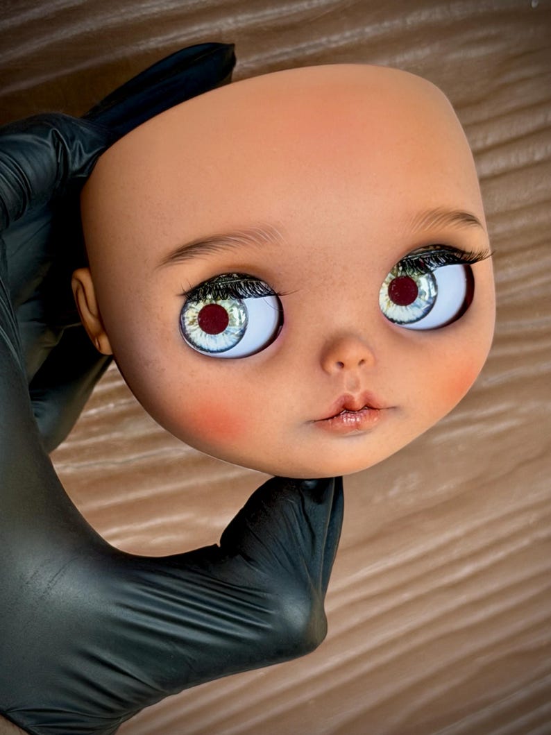 LaLha DOLL – OOAK Art Doll | Hand-Painted Custom Blythe with Unique Faceplate & Eyechips image 8