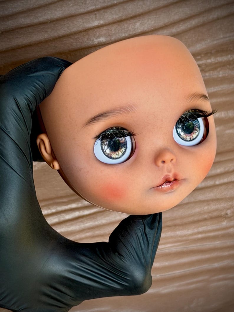 LaLha DOLL – OOAK Art Doll | Hand-Painted Custom Blythe with Unique Faceplate & Eyechips image 12
