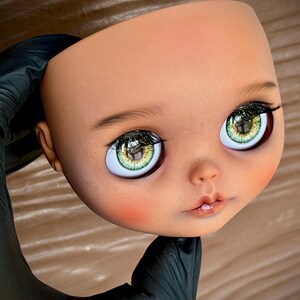 LaLha DOLL – OOAK Art Doll | Hand-Painted Custom Blythe with Unique Faceplate & Eyechips image 7