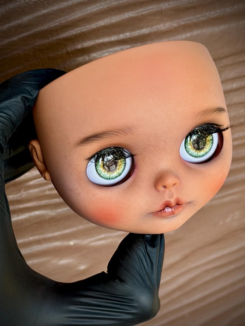 LaLha DOLL – OOAK Art Doll | Hand-Painted Custom Blythe with Unique Faceplate & Eyechips image 7