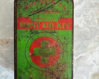 Vintage 1950's Boy scout first aid tin