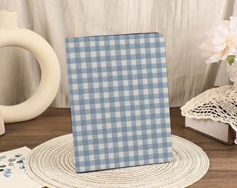 Beige Blue Plaid Cute iPad Case with Pencil Holder For iPad 10/9/8 iPad Air 5/6/7 Pro 9.7"11"12.9" Mini 6/7 2025 iPad 11 A16 Gifts For Her