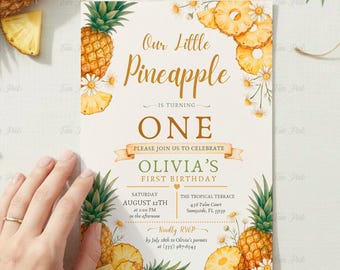 Invitación de primer cumpleaños con piña: Fiesta hawaiana estilo luau, plantilla editable - (Descarga digital) FRU04