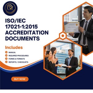 Op de afbeelding: Een promotieafbeelding voor accreditatiedocumenten. De tekst luidt "ISO/IEC 17021-1:2015 ACCREDITATIE DOCUMENTEN" met een lijst met inbegrepen items. De afbeelding toont mensen in zakelijke kleding, met een man die een certificaat vasthoudt.