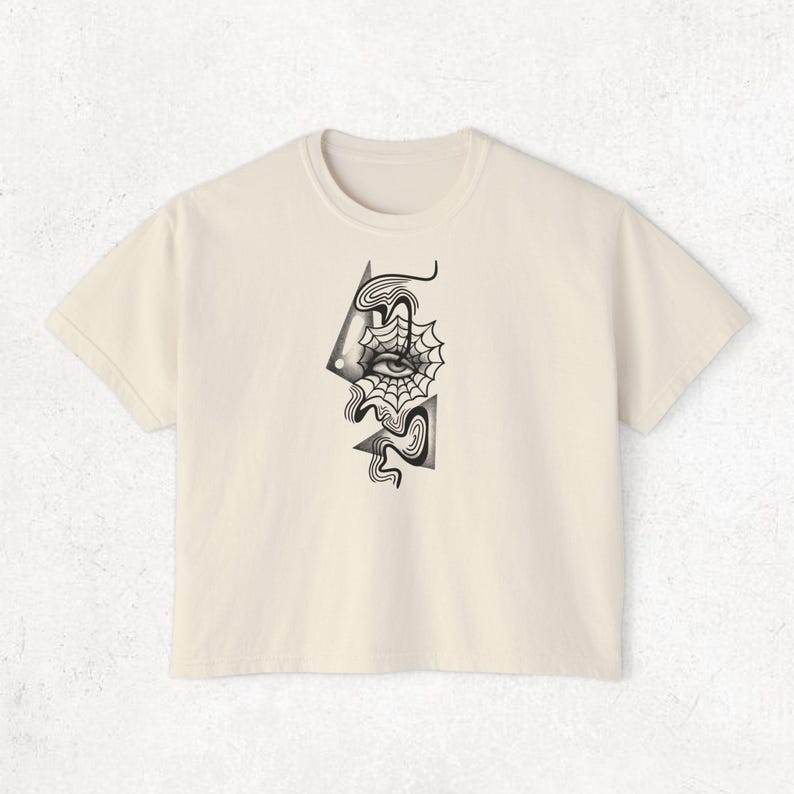 Abstract Art Boxy Tee: Women's Graphic Design Cotton Shirt imagem 10
