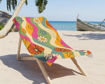 Daisy Power Beach Towel. Bursting With Cheerful White and Yellow