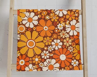 70s Retro Hand Towel, Mid Century Floral Kitchen Towel, Vintage Orange Daisy Bathroom Towel, Boho Flower Tea Towel, Groovy Kitchen Decor