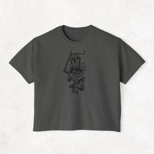 Abstract Art Boxy Tee: Women's Graphic Design Cotton Shirt imagem 9