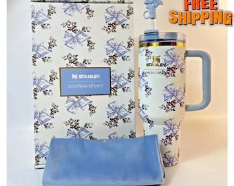 Stanley x LoveShackFancy 40oz Tumbler Rosa Beaux Blue Holiday Gift-Box