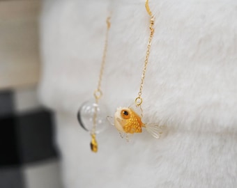 Asymmetrische gouden vissen en bubbeloorbellen, koi-oorbellen