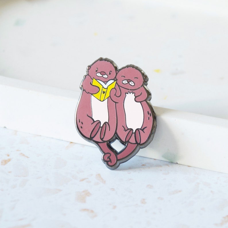 Sea Otters Reading Enamel Pin, Brown Otter Lapel Pin, Sea Creature Kawaii Pin image 1