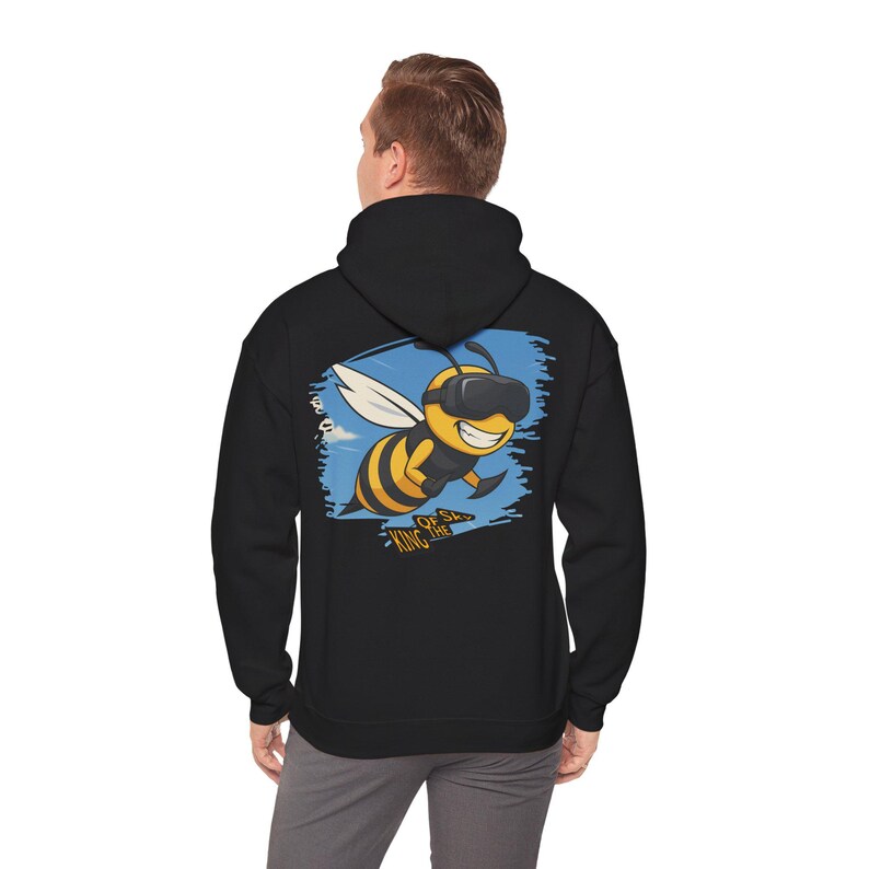 Sudadera con capucha unisex divertida de piloto de dron FPV, regalo de carreras de drones, sudadera con capucha de cuadricóptero, sudadera para amantes de los drones, entusiasta de los drones. imagen 3