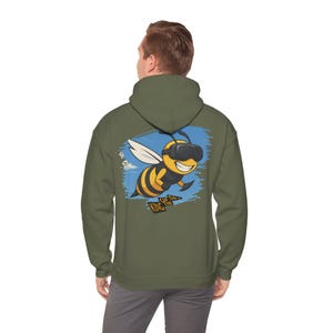 Sudadera con capucha unisex divertida de piloto de dron FPV, regalo de carreras de drones, sudadera con capucha de cuadricóptero, sudadera para amantes de los drones, entusiasta de los drones. imagen 8