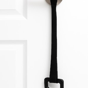 Adaptive Door Pull Handle: Wheelchair Accessibility Tool with Nylon Strap