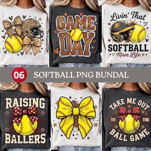 Peut inclure: Une collection de six sweat-shirts avec des motifs graphiques sur le thème du softball. Les imprimés incluent des balles de softball jaunes, des casques à motif léopard, des nœuds et des textes comme GAME DAY, Livin' That Softball Mom Life, RAISING BALLERS et TAKE ME OUT TO THE BALL GAME.