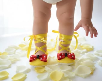 Minnie Inspired Yellow Baby Shoes Infant Girl Ballerina Slippers Polka Dot Bow Baby Outfit First Birthday Shoes Baby Shower Gift