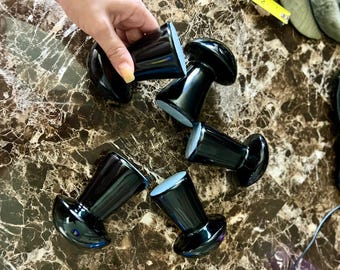 Piedras de masaje triplemente pulidas, talladas a mano, modelo profesional. Juego de 2.