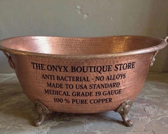 Banheira para os pés AAAAA, lindíssima, martelada à mão em 100% cobre. Absolutamente NENHUMA liga. Feita sob encomenda com pés em forma de garra. Calibre 19. Aproximadamente 7 kg.