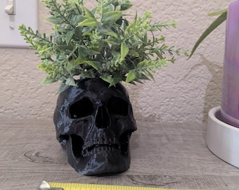 Skull Planter Pot – Gothic Décor, Halloween Home Accent - 3D Printed