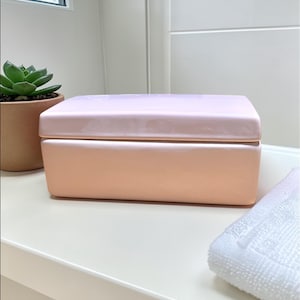 Haeger 7130 Vintage Lidded Box For Tissue Or Toiletries Pink Ceramic Container