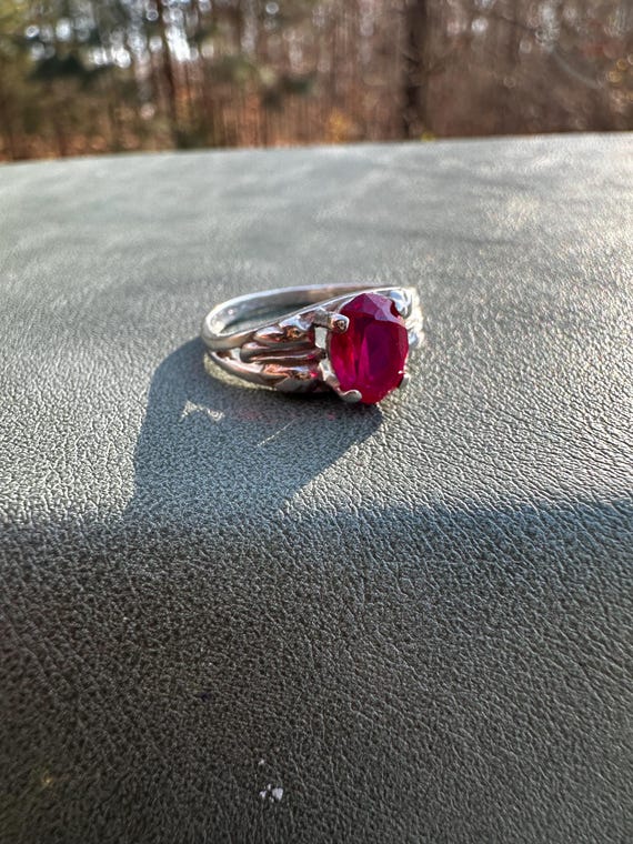 Vintage Ruby and Solid Sterling Silver Ring | Siz… - image 8