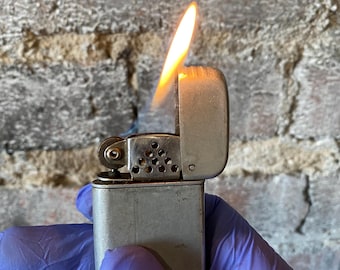 Vintage bowers flip top lighter made in Kalamazoo Michigan (working)