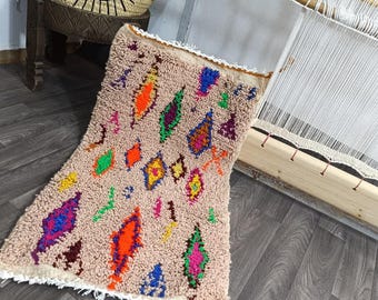 Mini alfombra de lana hecha a mano: decoración de escritorio bereber marroquí