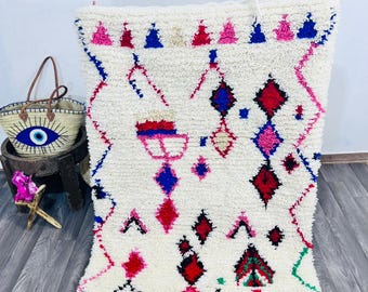 Handmade Moroccan Azilal Rug: Berber Wool Bohemian Carpet