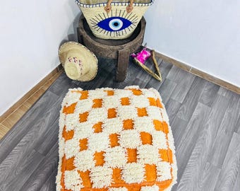 Handgemachter orange-weißer marokkanischer Pouf / Bodenkissen