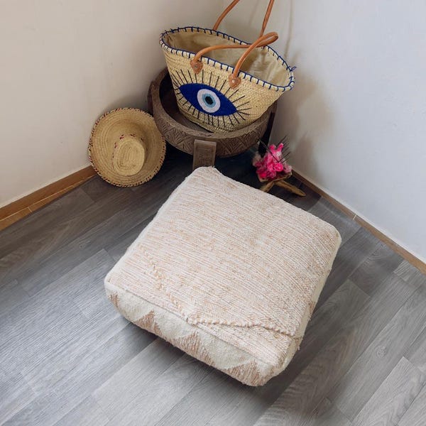 Pufe marocain artesanal en laine, Beni Ourain, primo carré Azila, pufe boho