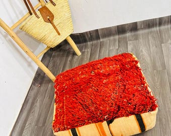 Pouf in lana berbera intrecciata a mano – Cuscino da pavimento marocchino rosso, 60 x 60 cm