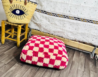 Puf marroquí vintage; cojín bereber tejido a mano de Boujad Rug; otomana tribal bohemia