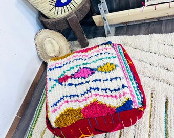 Puf marroquí de lana hecho a mano, otomano bereber vintage, color rosa bohemio