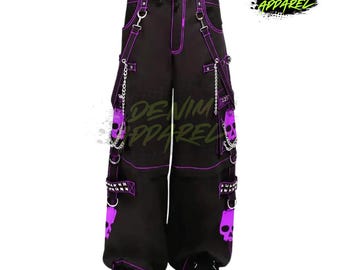 Pantalones cargo con calavera gótica, pantalones anchos de estilo técnico negro, estilo punk streetwear de pierna ancha