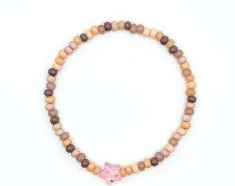Blush Star Elegant Seed Bead Bracelet