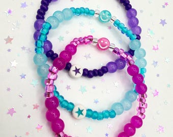 Smiley Face & Star Stretch Friendship Bracelet
