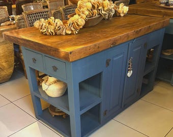 Isla de cocina de madera maciza con asientos y espacio de almacenamiento, cajones de cocina / Mesa de bloque de carnicero estilo granja con gabinetes industriales