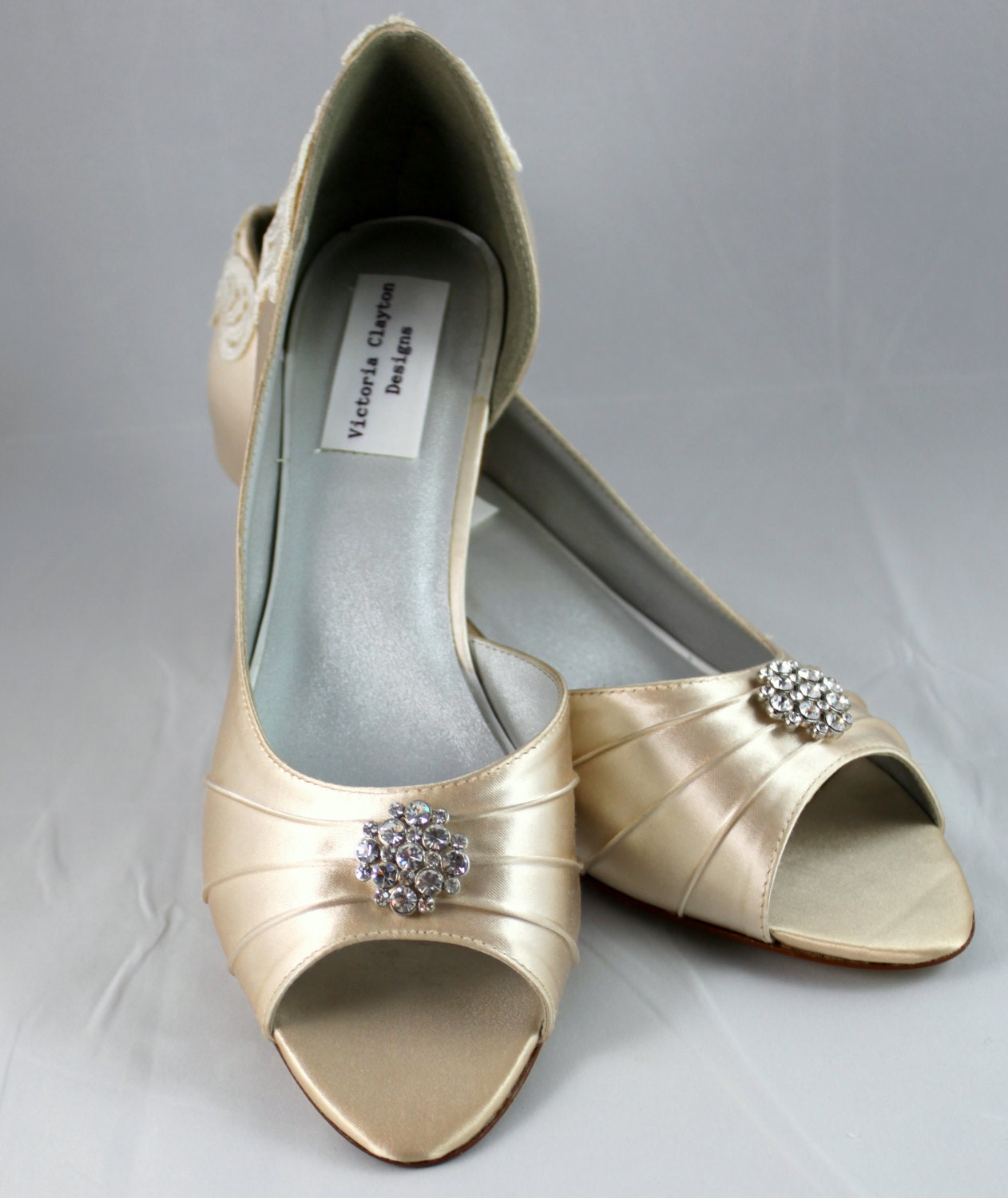 Champagne Wedding shoes Wedding shoe low heel Size 8.5 vintage shoes