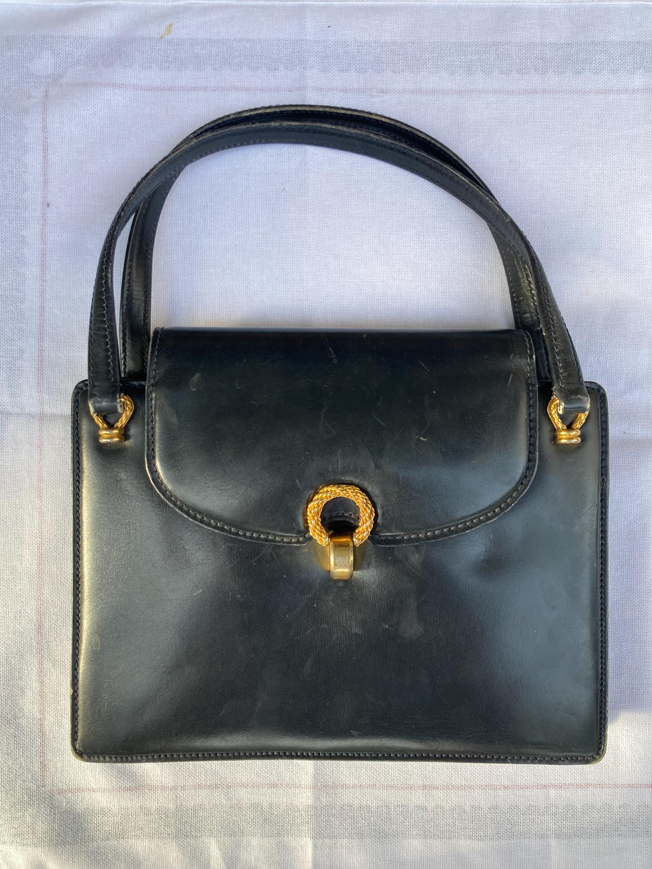 バッグ 858 vintage old gucci gg hand bag navy VINTAGE GUCCI FINDS — Vtg. Gucci Navy Blue Crossbody Bag.