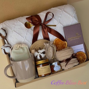 Gift Box For Her, Gift for Women, Hug in a Box, Thinking of You Gift, Birthday Gift Box, Hygge Gift Set, Gift for Friend, Gifts for Him
