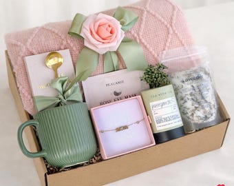 Personalized Gift Box for Mom, Mother’s Day Gift for MomSelf Care Box for Mother, Birthday Gift for Mom, Gift for Her