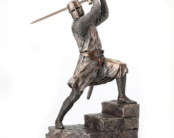 Estatua de caballero cruzado medieval / Figura decorativa coleccionable con acabado en bronce