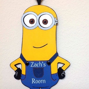 Minion decor, kids door signs, minion sign, kids door hanger, nursery, minion door sign, boys room door hangers, minion wall art, minions, Bild 1