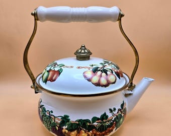 Vintage Enamel Fruit Kettle 2 Quart Tea Pot White Gold Trim Induction Stovetop