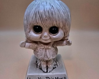 Vintage 1970 W & R Berries I Love You This Much Figurine Girl 5.25 Inch USA Made