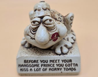 Vintage 1978 Paula Frog Figurine Kiss A Lot Of Horny Toads W-555 Made in USA