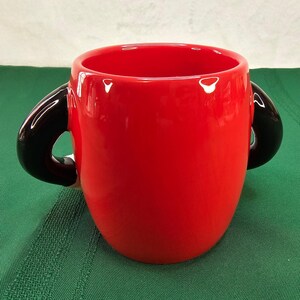 Disney Mickey Mouse Galerie Ceramic Coffee Mug Red Black White Novelty Bild 3