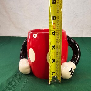 Disney Mickey Mouse Galerie Ceramic Coffee Mug Red Black White Novelty Bild 5