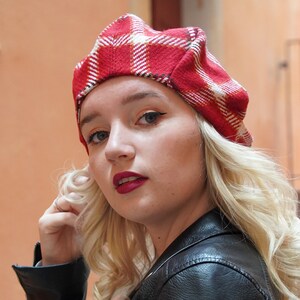 Women's warm winter tartan beret, modern red and white handmade beret hat, beautiful gift for her image 2